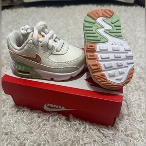 NEW Nike Air Max 90 EasyOn Baby Shoes size 4C